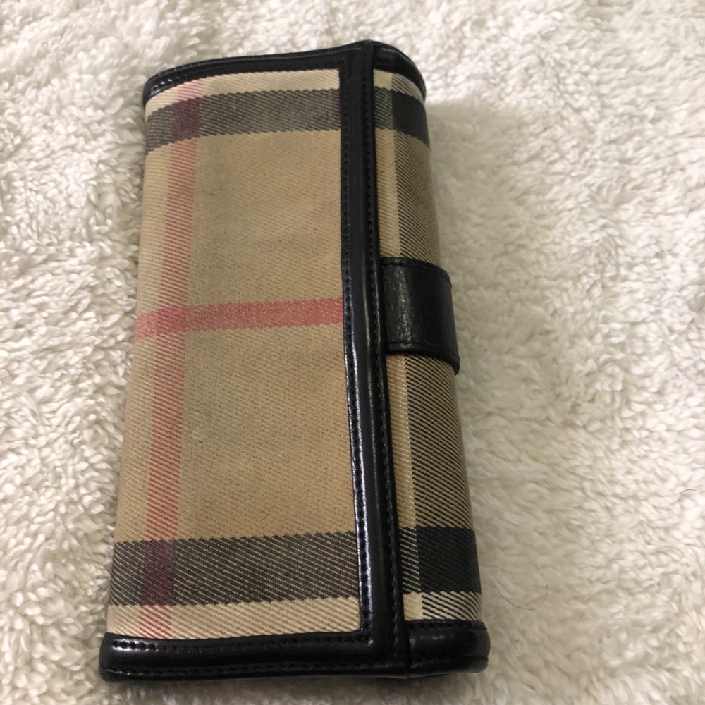 Authentic Burberry Large Wallet - Picture 3 of 7